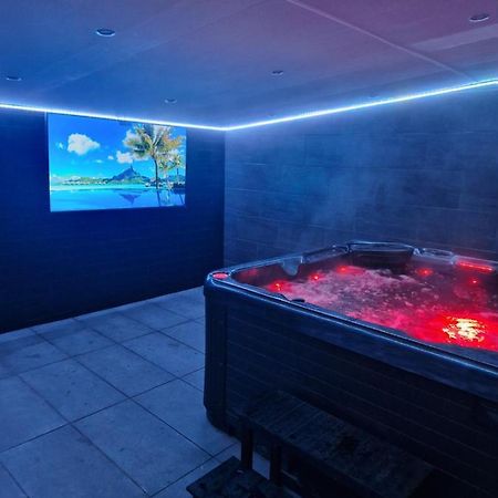 Short Stopzzz & Indoor Hot Tub Manchester Kültér fotó