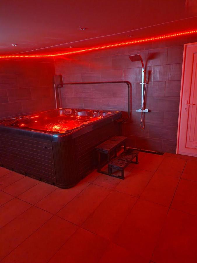 Short Stopzzz & Indoor Hot Tub Manchester Kültér fotó
